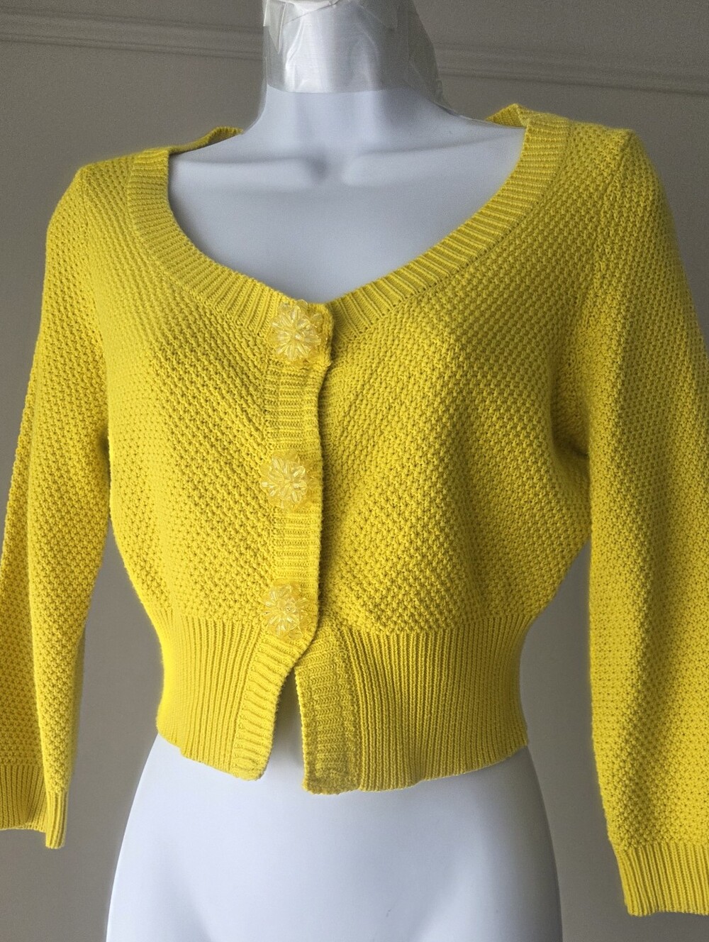 Guinevere Yellow V-Neck Textured Knit Cardigan Sweater Sz.M